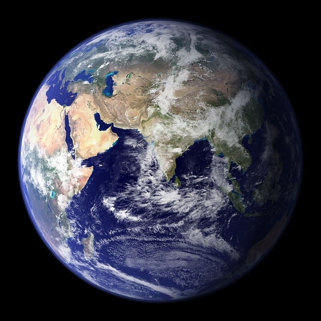 Is the Earth flat or spherical? 地球はフラットなのか、球形なのか?